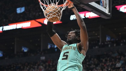 马威末节没上！奥特：末节初段打出了提速强攻的节奏 效果不错